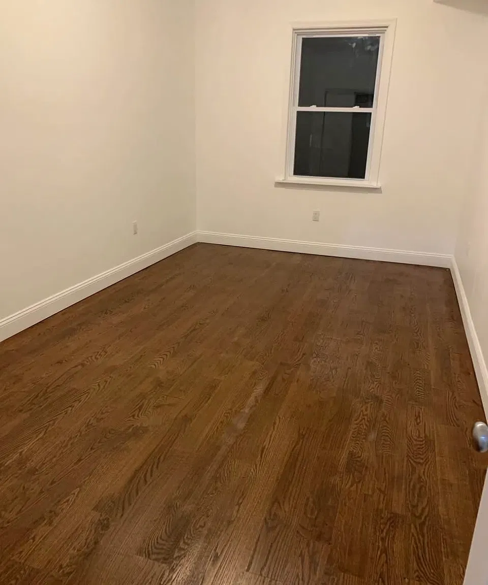 3 bed, 1000 sqft, $2,300 — Photo 4