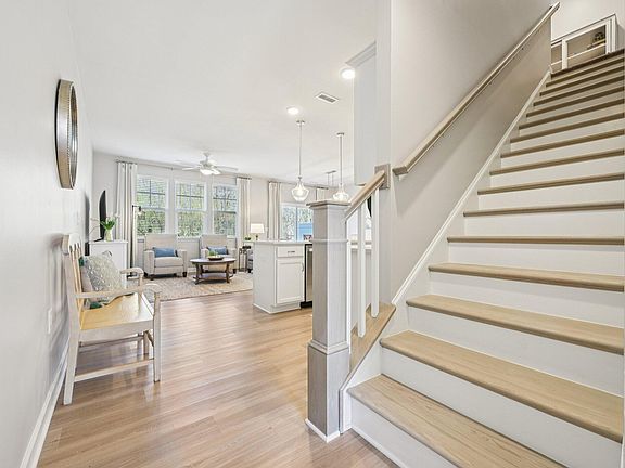 5th image of 116 Orvis Dr