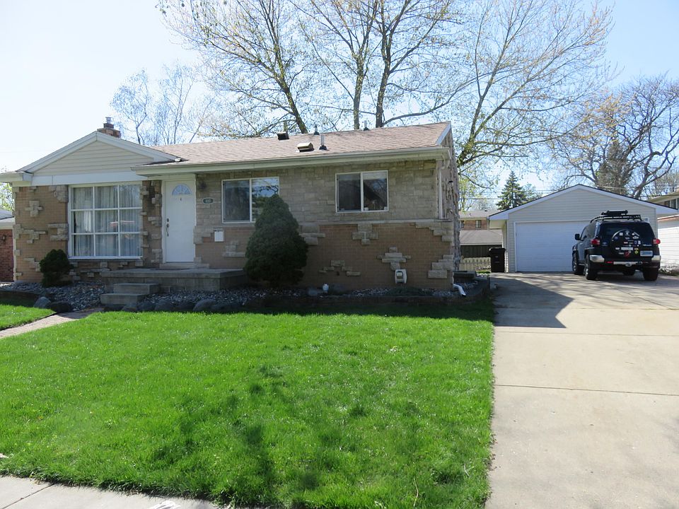 1st image of 1115 N Magnolia Ave