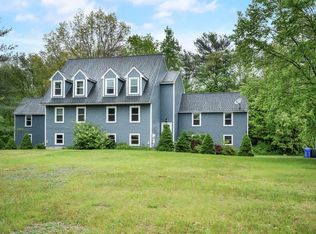 8 Quincy Rd #B, Londonderry, NH 03053