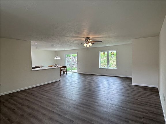 4th image of 1590 Lois Rd Lot 13-B