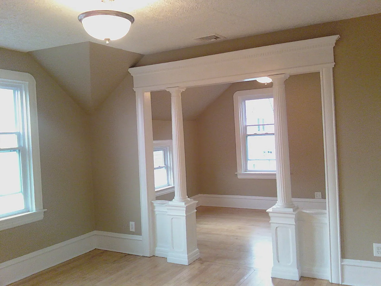 719 Maple St — Photo 3