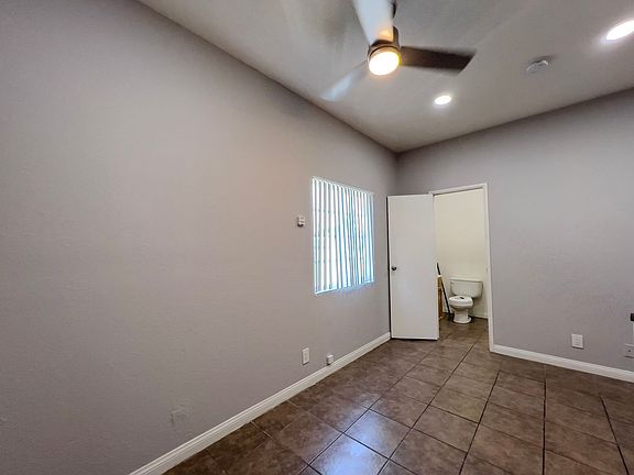 5th image of 921 Sartori Ave APT B