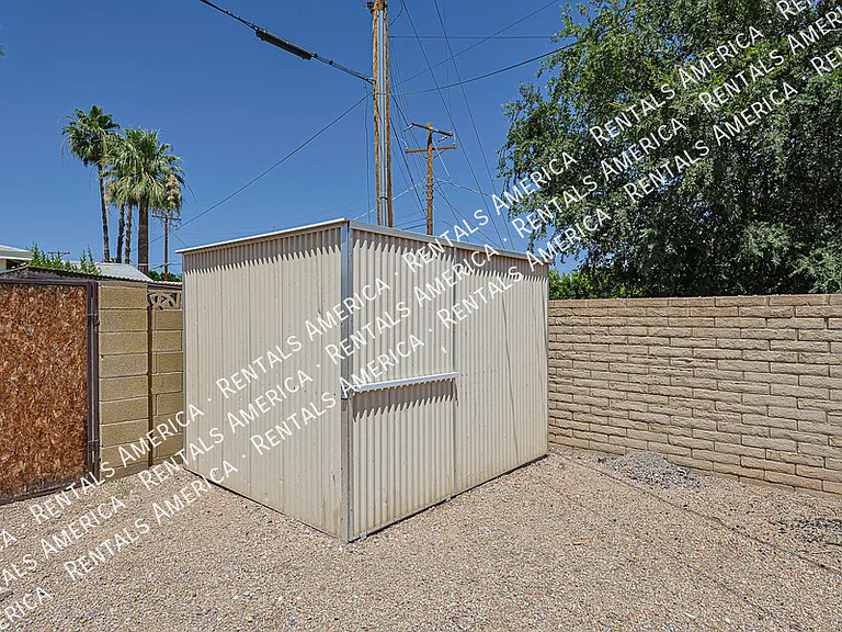 2114 W Myrtle Ave — Photo 25