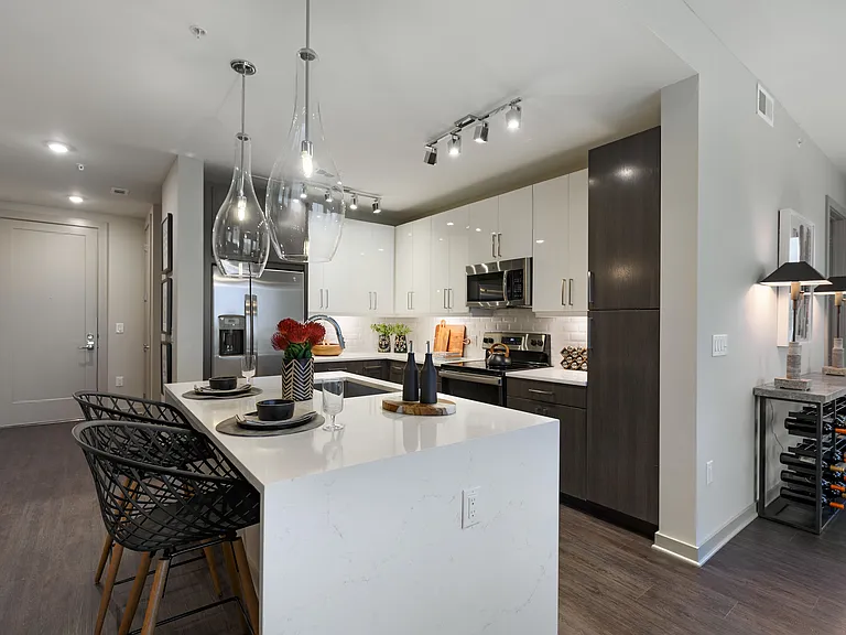 Dual Tone Kitchen Cabinets with Pendant Lighting (Vista Floorplan)