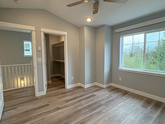 4th image of 3627 Sussex Dr
