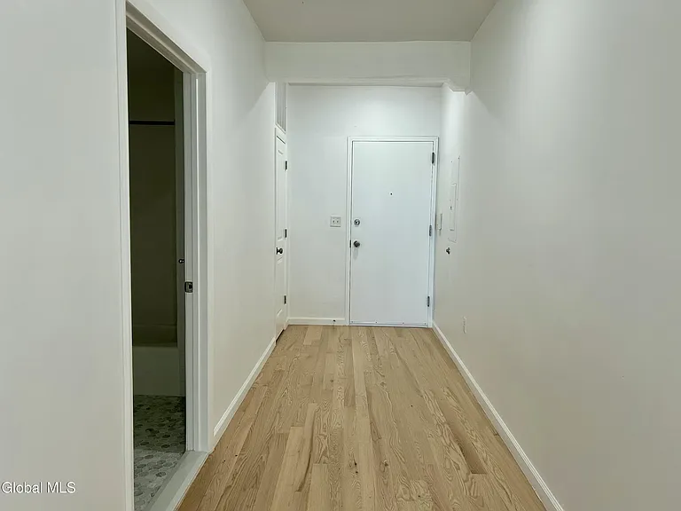 155 River St #5B — Photo 4
