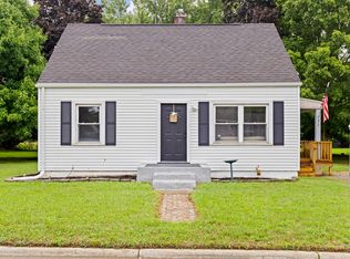 515 E Russell Rd, Tecumseh, MI 49286