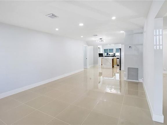 3rd image of 2463 Lincoln St #1A