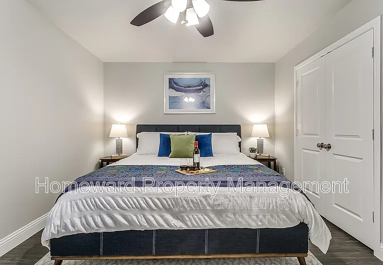 829 Juno Ln — Photo 33