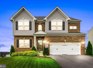 628 W Ore St, Seven Valleys, PA 17360