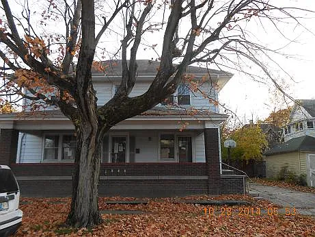 223 W 5th St photo 1