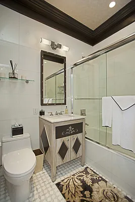 Sold by BLU Real Estate | media 14