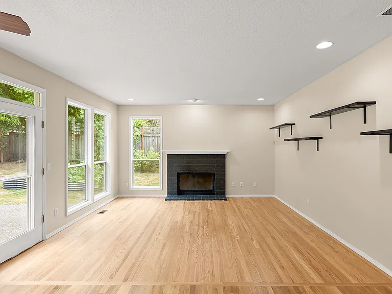 8307 SW 64th Ave — Photo 18