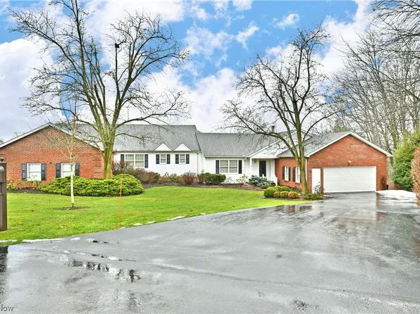 280 Jefferson Pl, Canfield, OH 44406