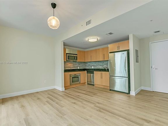 5th image of 300 S Biscayne Blvd #T-3409