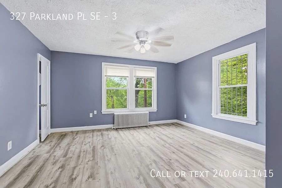 Building Photo - 327 Parkland Pl SE #3