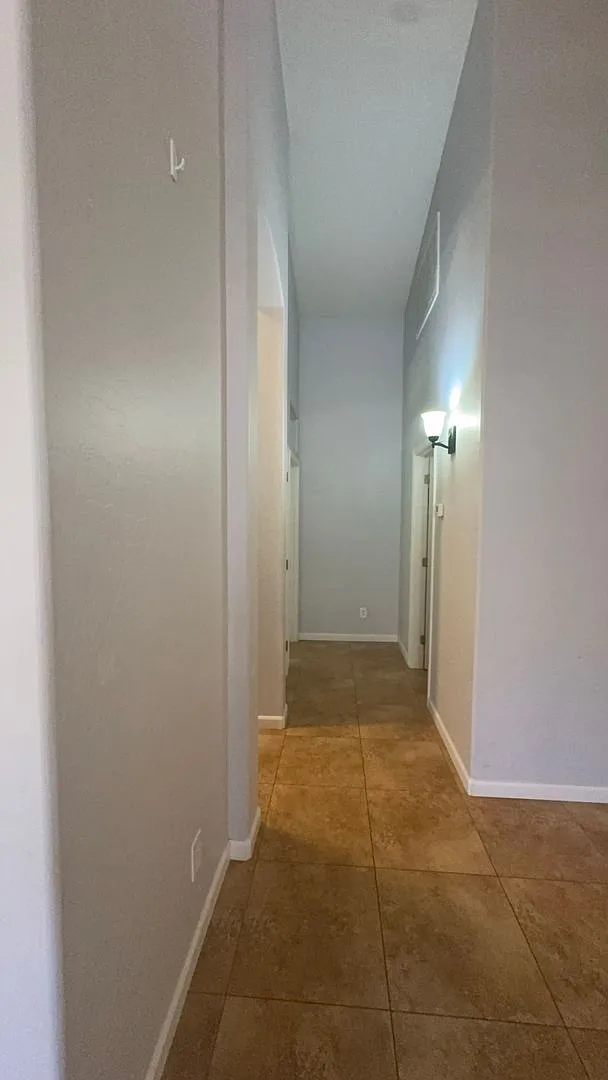 Gorgeous Single-Level Home in Las Sendas: 3-Bed, 2-Bath Oasis with Vaunted Ceilings, Plantation S... — Photo 2