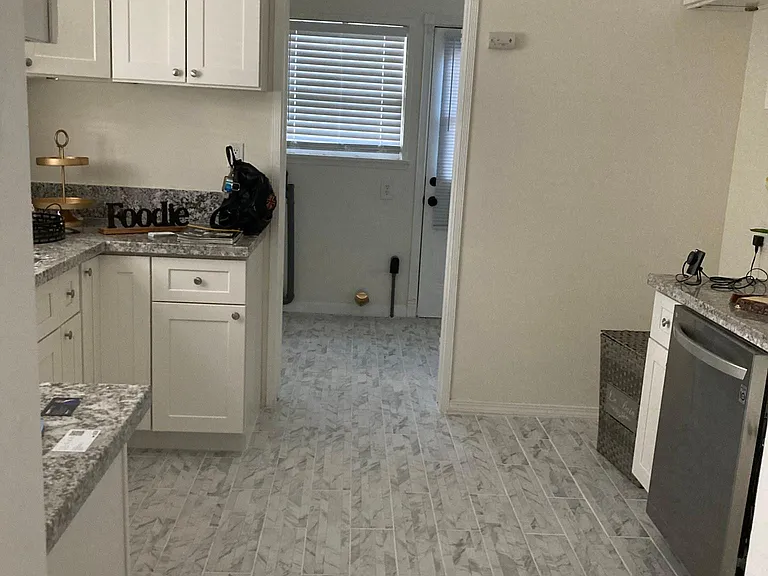 240 Hermosa Dr — Photo 9