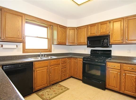 3rd image of 5802 Glenway St