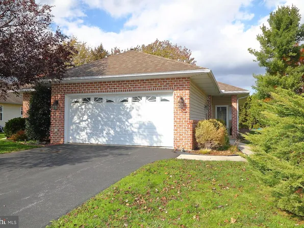 234 Blossom Trl, Mount Joy, PA 17552