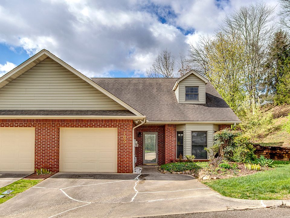 1st image of 103 Pinewood Dr #1