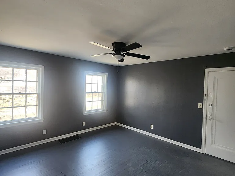 1725 E High St #1725 — Photo 8