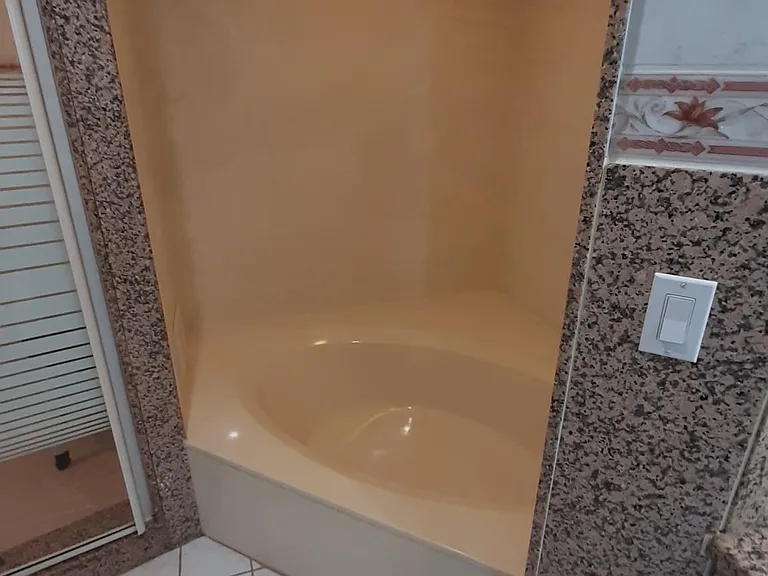 Master Bathroom Roman Tub