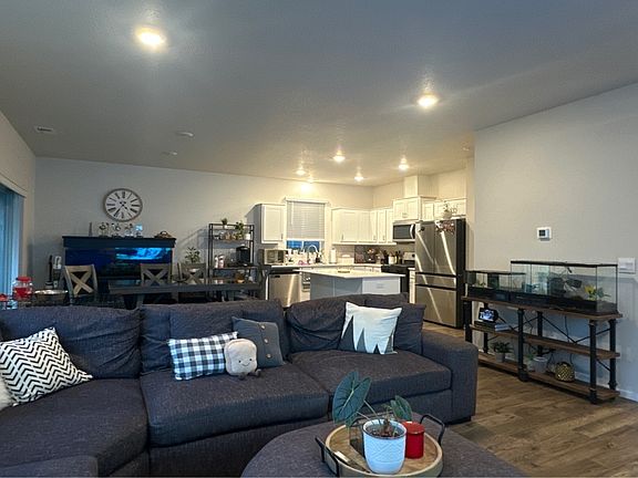 4th image of 477 Himalaya St NE