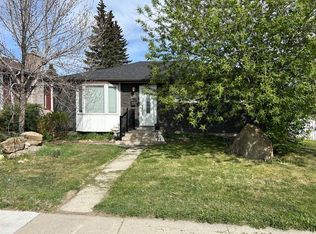 9408 W 5th St SE, Calgary, AB T2J 1K5
