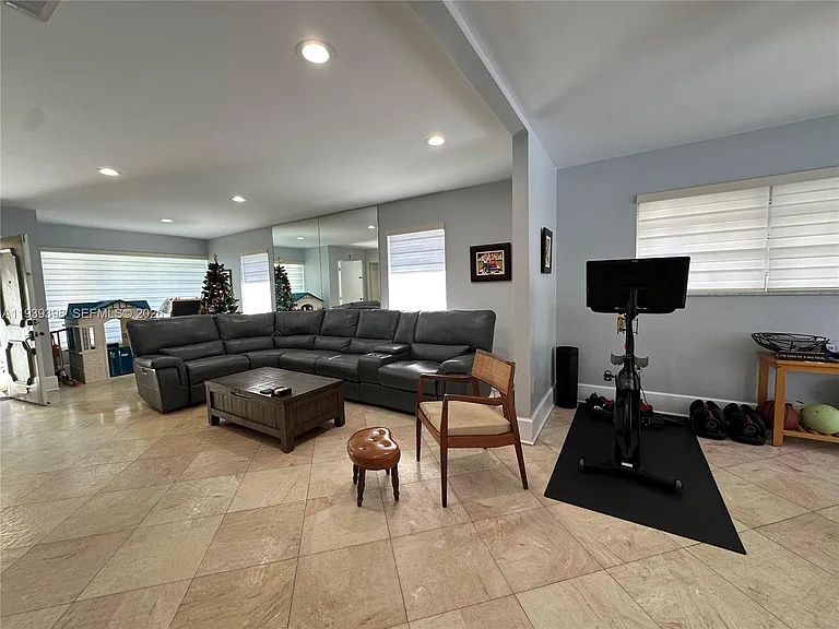 120 Pocatella St — Photo 8