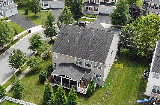 Corner lot, quiet street