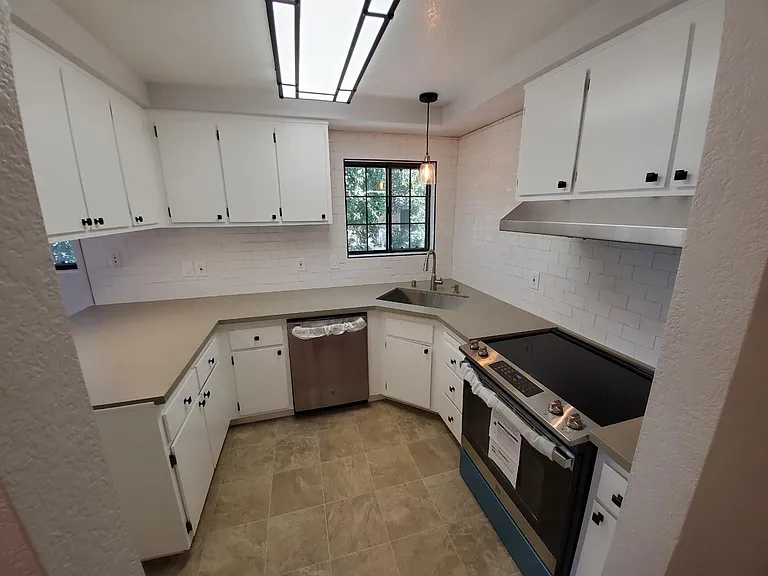 7441 Auburn Oaks Ct #B — Photo 9