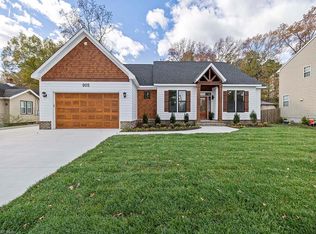 905 Bells Mill Rd, Chesapeake, VA 23322