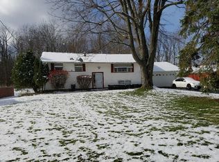 1667 Five Mile Line Rd, Penfield, NY 14526