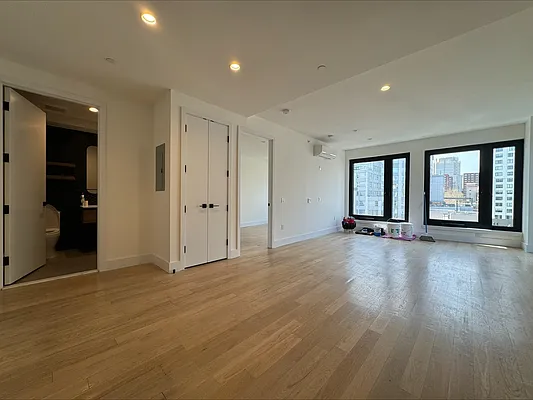 Rented by Dalan Rentals | media 30