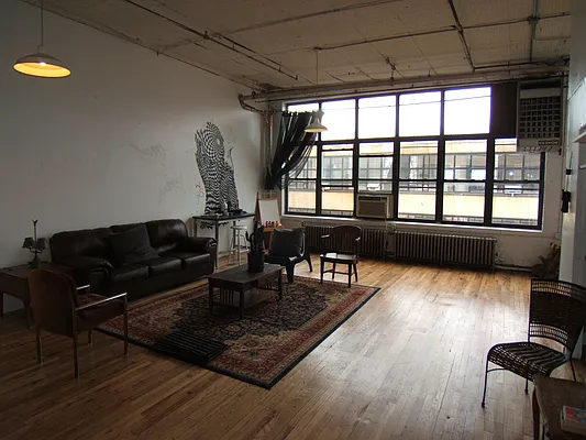 Rented by Joel Weisz, LREB | media 30