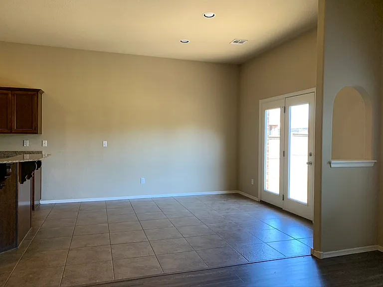 10105 N 140th East Ave — Photo 6