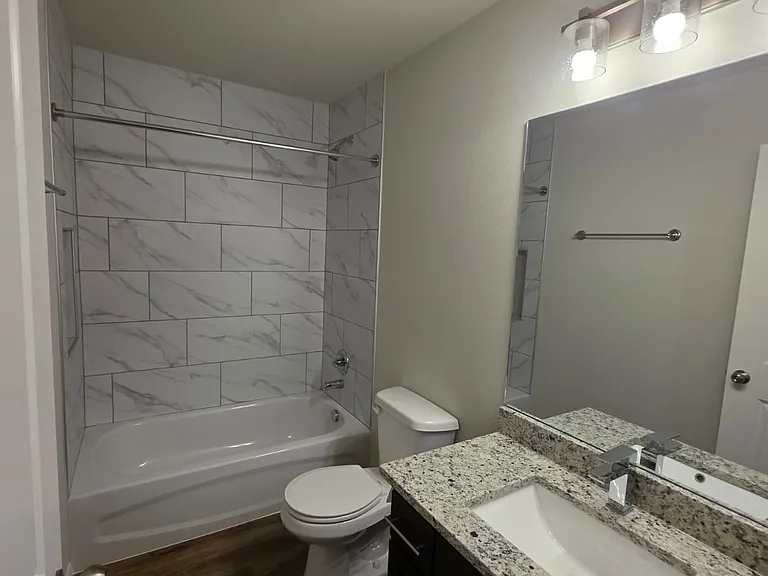 12462 S Maplewood Ave — Photo 16