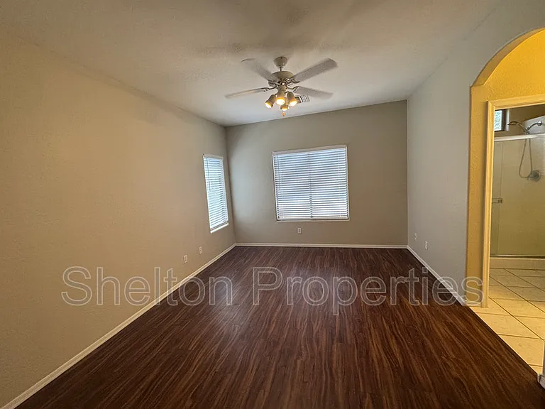 12913 W Corrine Dr — Photo 9