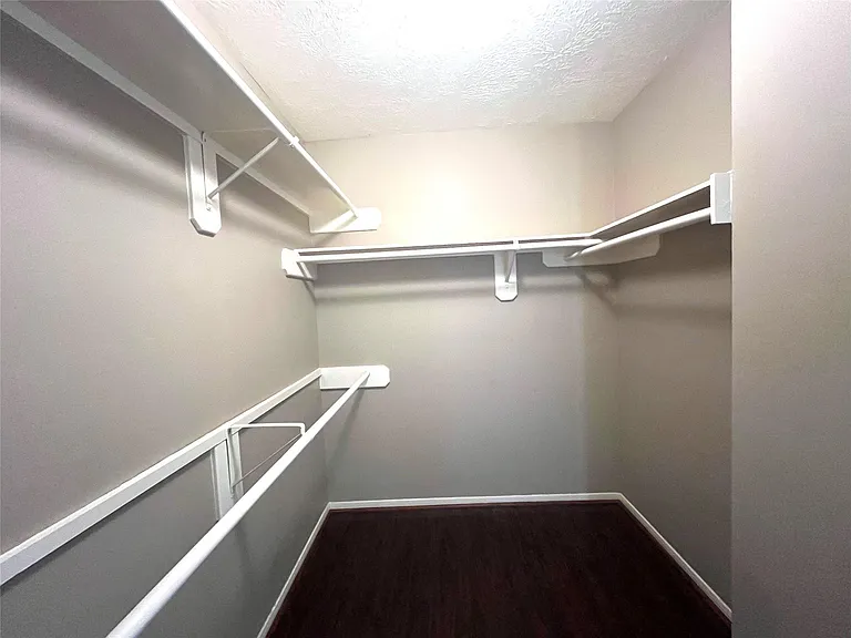 146 Skycrest Dr — Photo 11