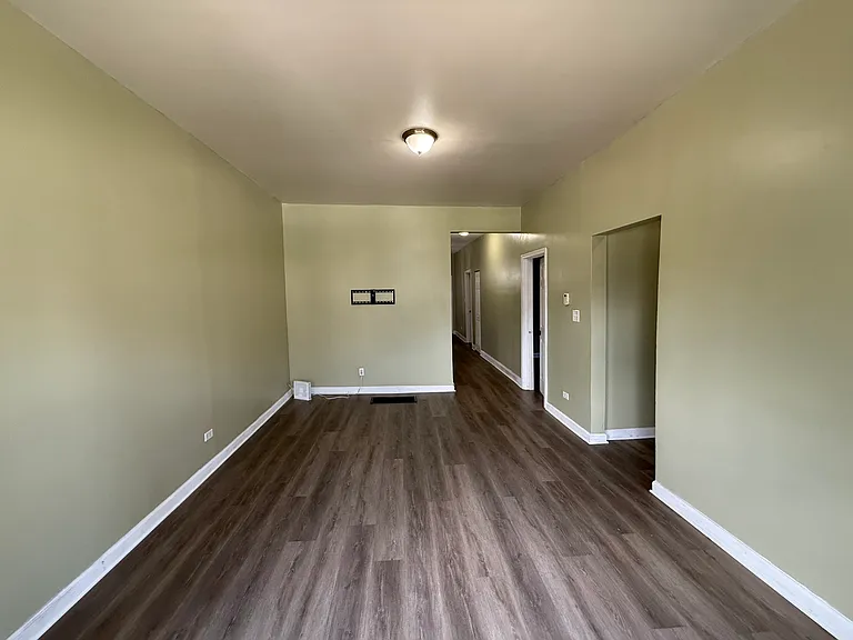 5742 S Paulina St #1 — Photo 3
