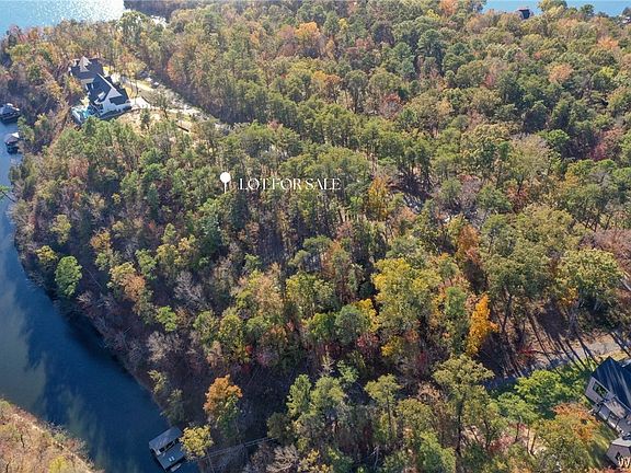 2nd image of 8201 Peninsula Dr