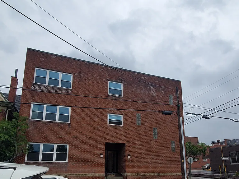 54 N Morris St #9 — Photo 8