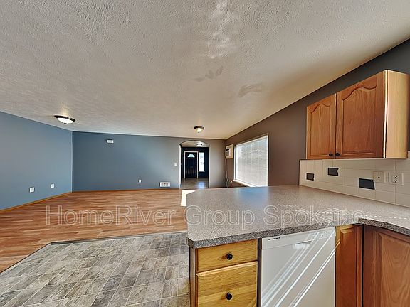 5th image of 12720 E Alki Ave