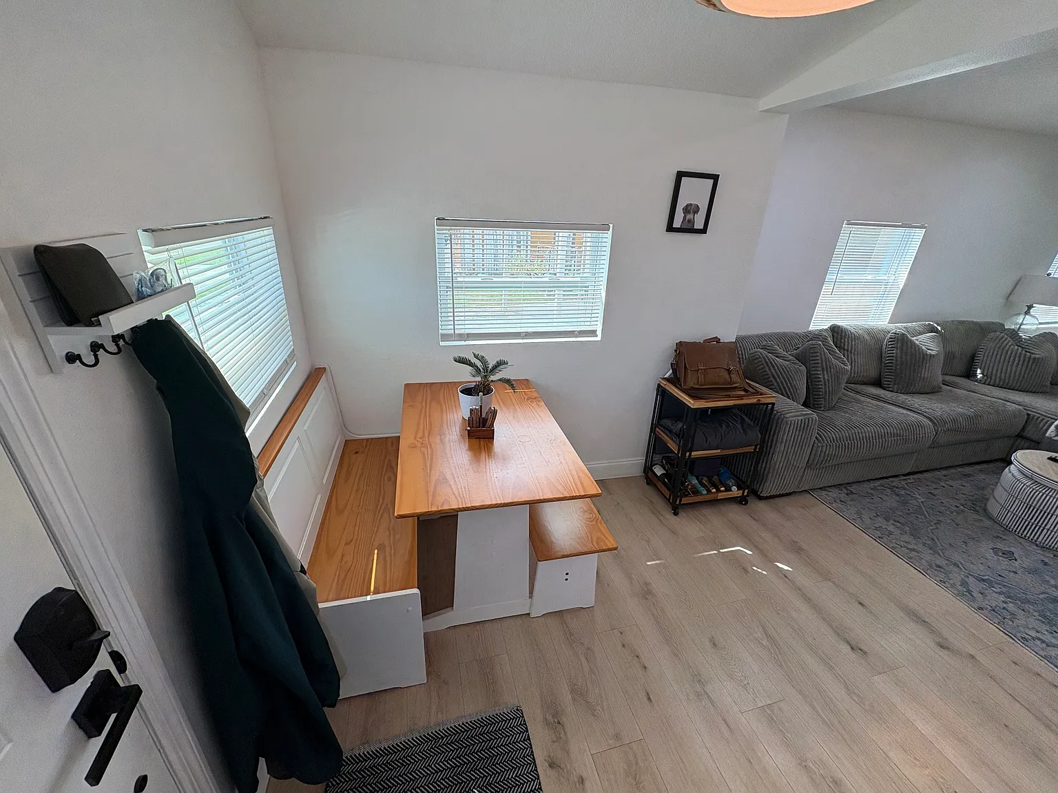 3 bed, 848 sqft, $2,100 — Photo 3