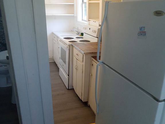 4th image of 546 College St #2