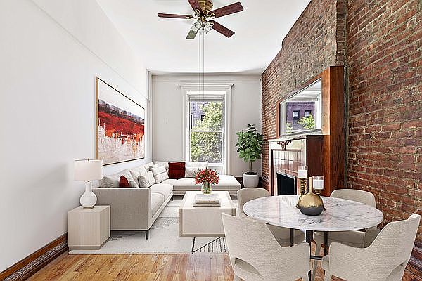 1st image of 331 W 88th St #4