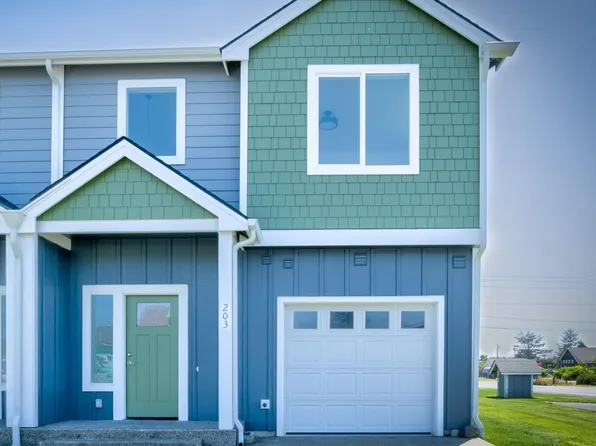 203 9th St SE, Long Beach, WA 98631