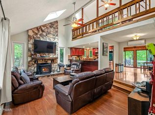 108 Bayberry Ct, East Stroudsburg, PA